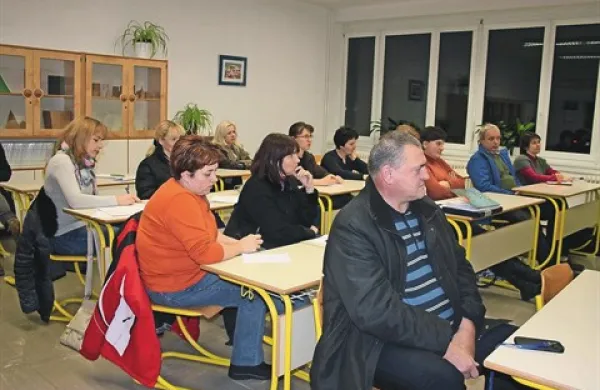 Svet šole je bil soglasen, da bo naredil vse za zdravo šolo, a “doma”