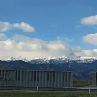 Slavku Avseniku so se poklonili s skulpturo
