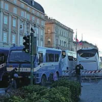 Letta Putina čakal dve debeli uri