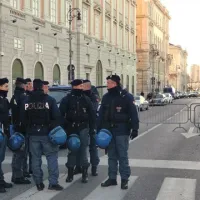 Policisti so prezebali pred prepovedanim območjem