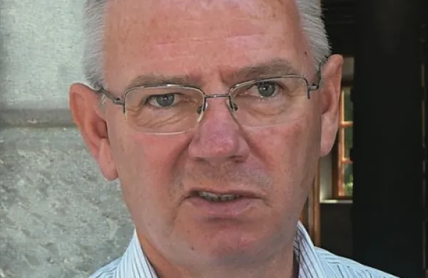 Univerza v Novi Gorici v sodelovanju s postojnsko občino nocoj pripravlja prireditev Z roko v roki do znanja brez meja. Na fotografiji rektor univerze Danilo Zavrtanik