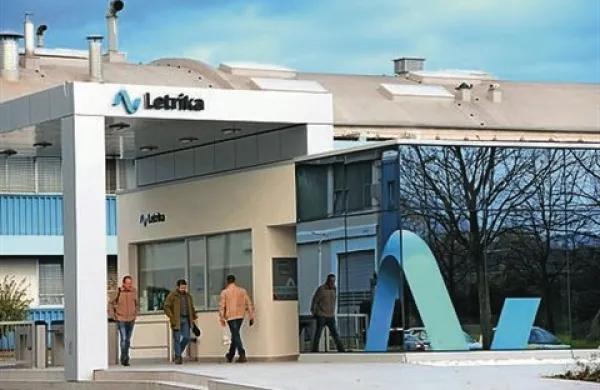 Šempetrska Letrika je z ameriškim proizvajalcem kmetijske mehanizacije John Deere podpisala petletno pogodbo o sodelovanju v skupni vrednosti 70 milijonov evrov