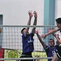Salonit po zlatem nizu