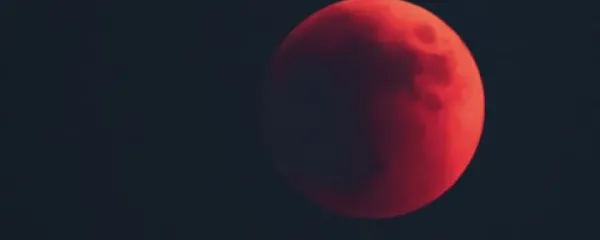 Hudiča se danes splača pogostiti
