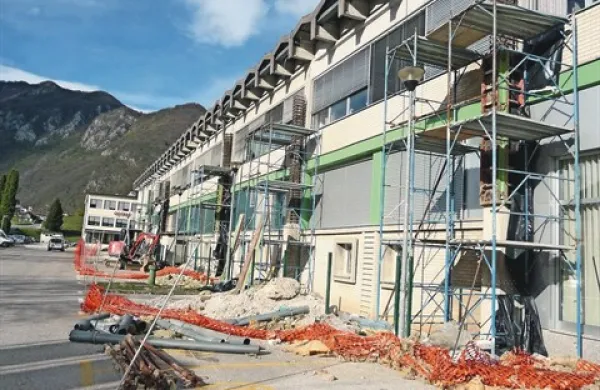  Tovarno TIK Kobarid še obnavljajo. Mnogi pa ne vedo, ali bodo denar dočakali. 