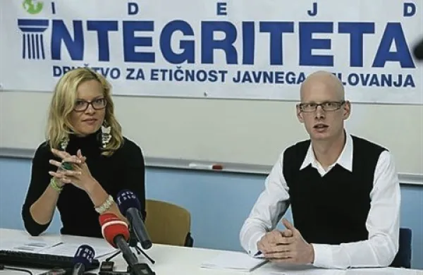 Odstop vodstva Komisije za preprečevanje korupcije (KPK) po mnenju generalnega sekretarja društva Integriteta Vida Dorie odraža dejansko stanje v Sloveniji