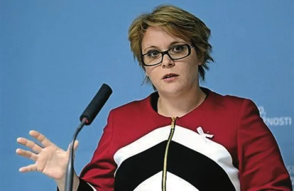 Ministrica za delo Anja Kopač Mrak podpira predlog sindikatov, da se Kapitalska družba preoblikuje v rezervni demografski sklad