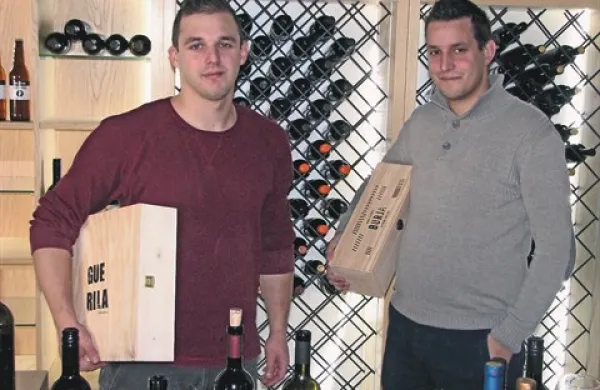 Matej Lavrenčič in Erik Žabar vidita izziv v povezovanju ponudbe Vipavske doline 