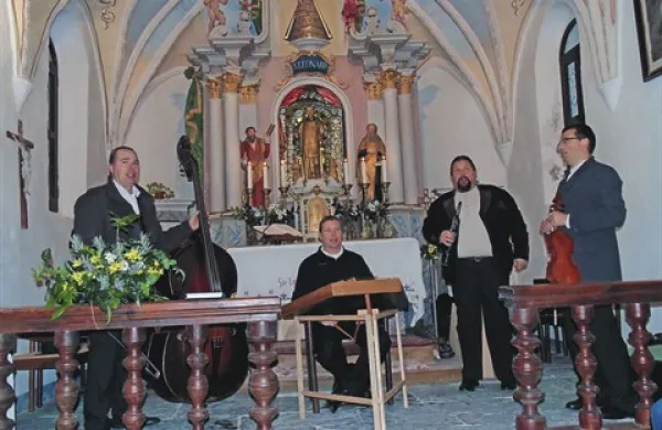Praznovali so tradicionalno Paslejdn'co