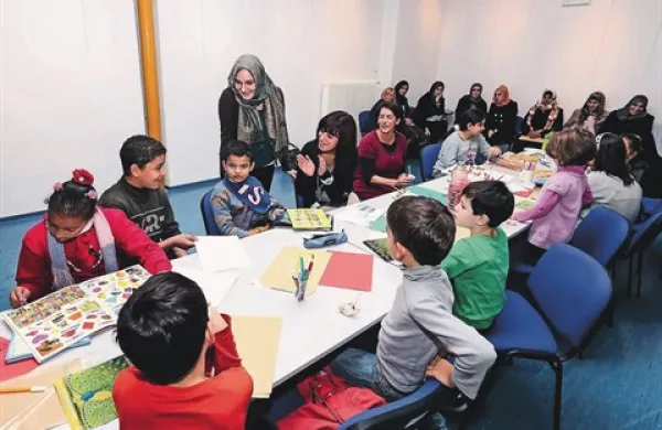 Palestinski otroci, žrtve ene najbolj absurdnih  vojn na svetu,  skupaj z izolskimi otroki 
