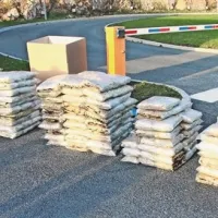 V prirejenem prostoru so odkrili 413 zavojev konoplje, težkih 463 kilogramov