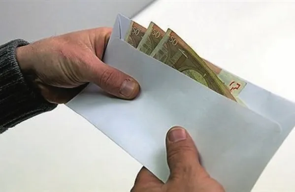 Slovenija je na lestvici indeksa zaznave korupcije v javnem sektorju v primerjavi z lanskim letom zdrsnila za šest mest, s 37. na 43. med 177 državami