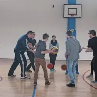Mentor Jože Bogolin in mladi tolkalci - tokrat z žogami