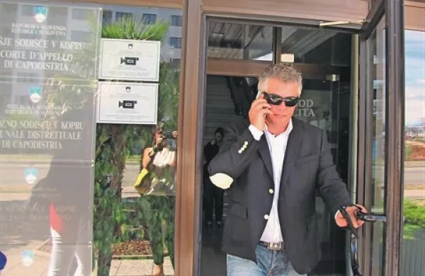 Loris Požar je tako na predobravnavnem naroku kot v svojem zagovoru na začetku sojenja vztrajno zanikal očitke tožilstva