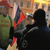Jankovića po&scaron;kropili s solzivcem