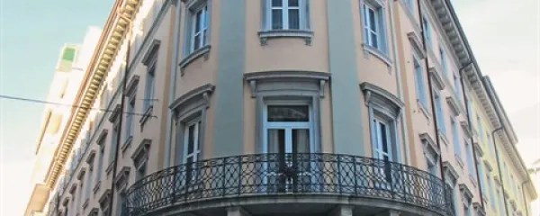 Nekdanji sedež podjetja Farco na Trgu Oberdan v Trstu 
