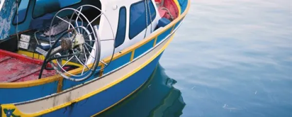 Barvita ladjica v Marsasloxxu