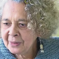 Hazel Carey: “Mandela   je bil  mogočen bojevnik iz Afrike, in kot Južnoafričanka sem neskončno  hvaležna, da je služil človeštvu s tako pogumnim srcem.” 