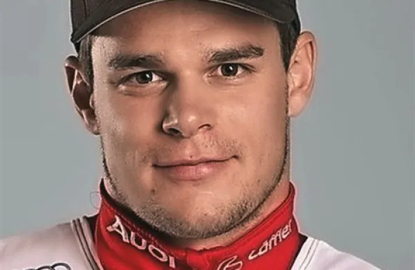 Švicar Patrick Küng je presenetljivo zmagal na superveleslalomu za svetovni pokal alpskih smučarjev v ameriškem Beaver Creeku (1:21,73)