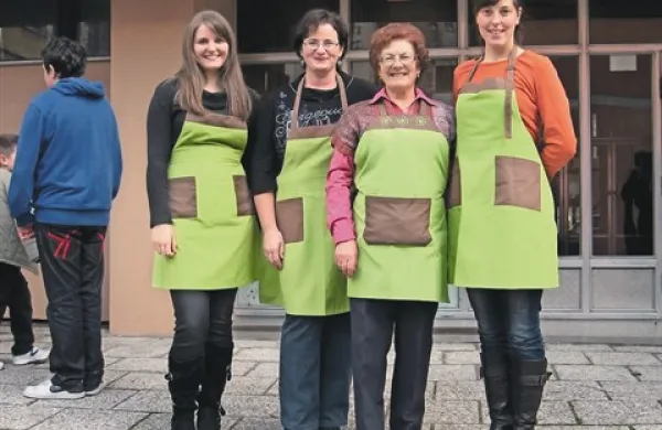 Članice društva Planinskih gospodinj so s svojimi jedmi očitno prepričale komisijo, saj jim je dodelila prvo mesto