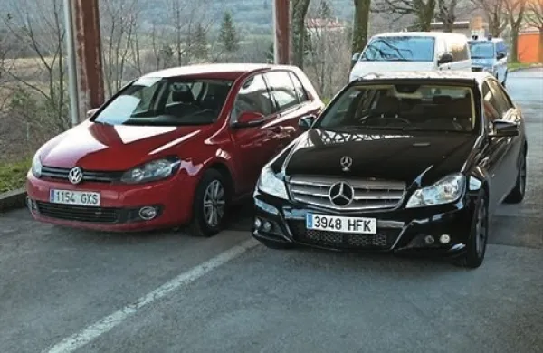 V petek so policisti zasegli  avtomobila, ki sta bila dan prej ukradena v Španiji
