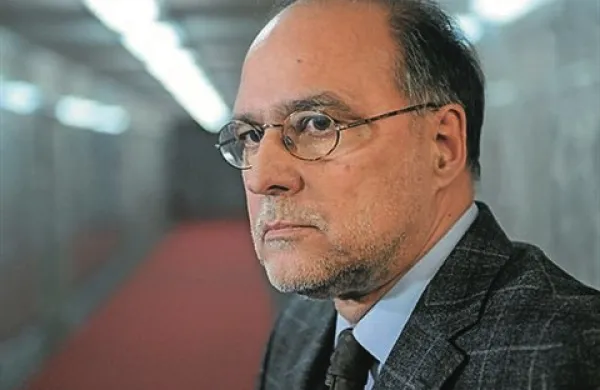 Mitja Gaspari  je bil guverner Banke Slovenije od aprila 2001 do aprila 2007 