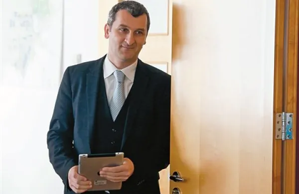 Minister Samo Omerzel ponavlja, da ne bo odstopil 