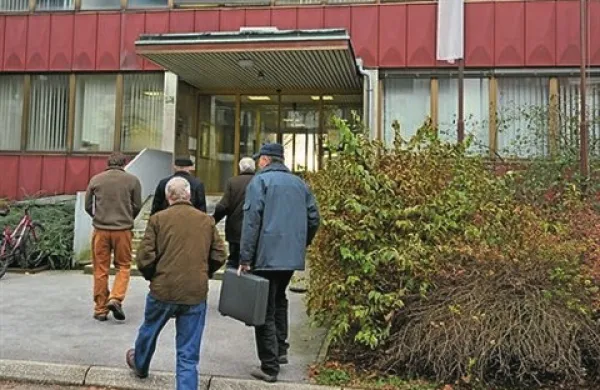 Hišne preiskave naj bi potekale tudi v podjetju Grep, ki je gradilo več kot stomilijonski objekt v ljubljanskih Stožicah 