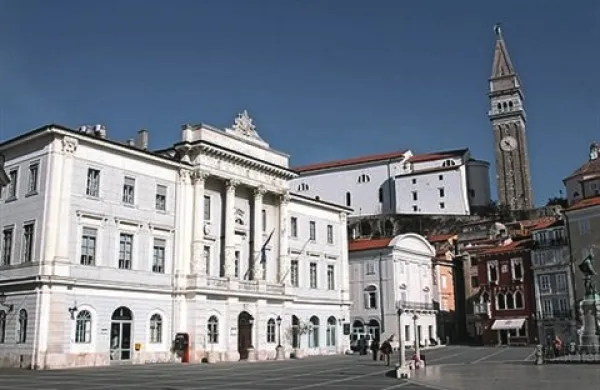 Piranski proračun za prihodnje leto bo težak 31 milijonov evrov. Od tega bodo 12,3 milijona namenili naložbam, 18 milijonov pa tekoči porabi, šolstvu, vzgoji, sociali ...
