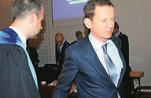Nekdanji generalni direktor banke Hreidar Mar Sigurdsson je bil obsojen na pet let in pol zapora