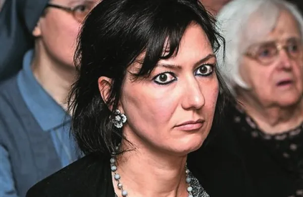  Izolski občinski svet je dal sinoči  negativno mnenje o imenovanju Julije Bačnik za direktorico Doma upokojencev Izola, ki jo je nekdanji svet zavoda imenoval 9. julija