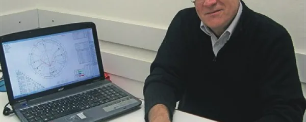 Bern Jurečič: “Ljudje me neprestano sprašujejo, če bo padla vlada. Nisem šel gledat astroloških kart v zvezi s tem,  ker  trdim, da je vseeno, kdo je v vladi. Kmetija je zavožena in nihče je ne more čudežno rešiti.”  
