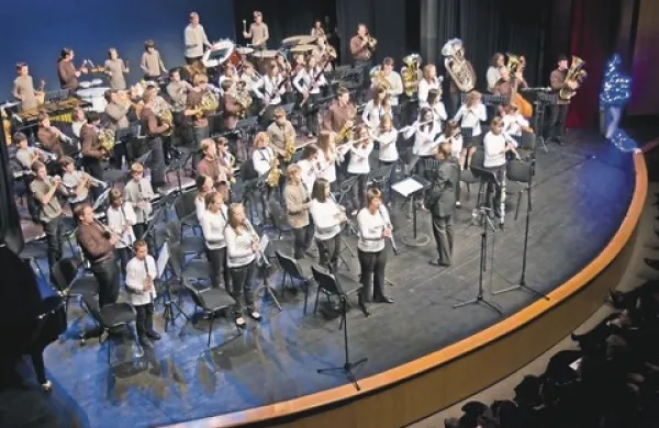 Vrhunec koncerta je bil nastop združenega Pihalnega orkestra pod taktirko Simona Perčiča