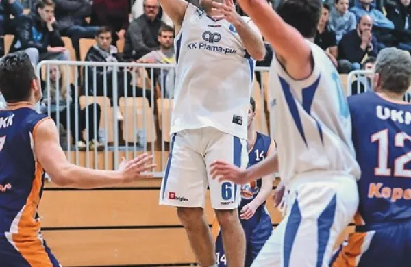 Plamin Adin Kavgić (6) je Koprčanom nasul 28 košev