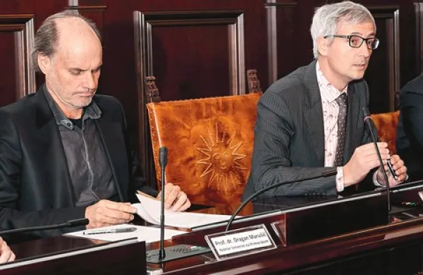 Minister Jernej Pikalo (desno) je pred slabim mesecem, ko je prišel v Koper na posvet o noveli zakona o visokem šolstvu, dejal, da izredna revizija na UP še ni zaključena. So ga sodelavci pozabili obvestiti, da se sploh še ni začela? 