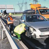 Poškodovana kia ceed, s katero sta se očitno vzporedno z Romuni vozila tudi mlada Pivčana