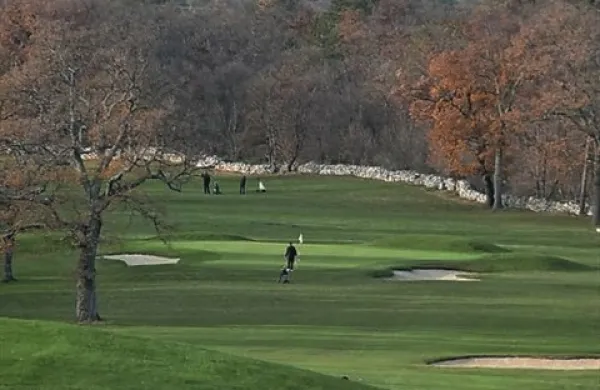 Želje po širitvi igrišča za golf  v Lipici ne bodo uresničene, je dejal minister Dejan Židan 