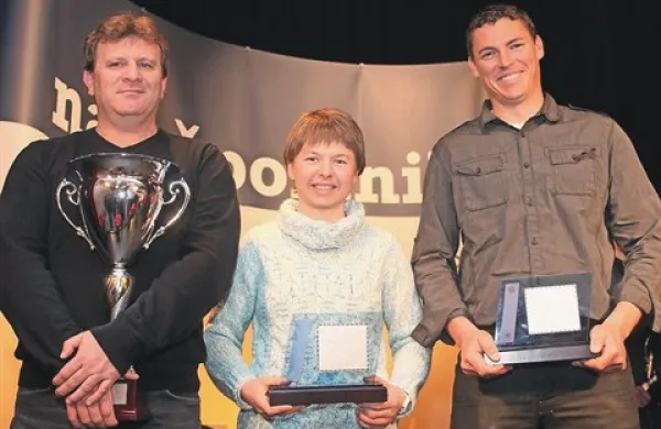 Od lanske trojice najboljših primorskih športnikov sta Tanja Žakelj in Vasilij Žbogar (desno) tudi letos med nominiranci, medtem ko RK Cimos Koper, ki ga je predstavljal trener Fredi Radojkovič (levo), ne obstaja več