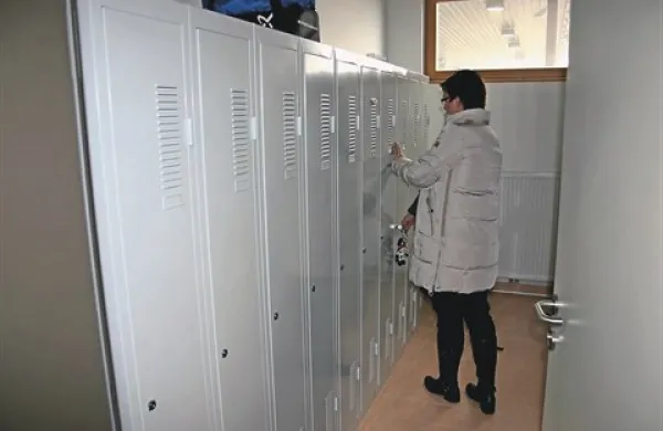 Končno so tudi policistke (in policisti) na Sočergi dobile garderobne prostore