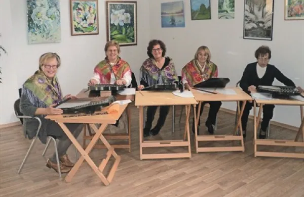 Na ogled slike ljubiteljskih avtorjev