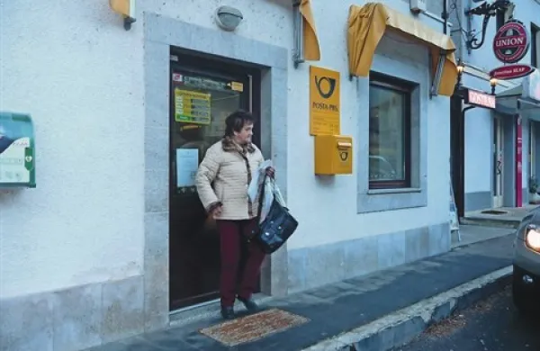 Po&scaron;ta prihaja k naslovnikom