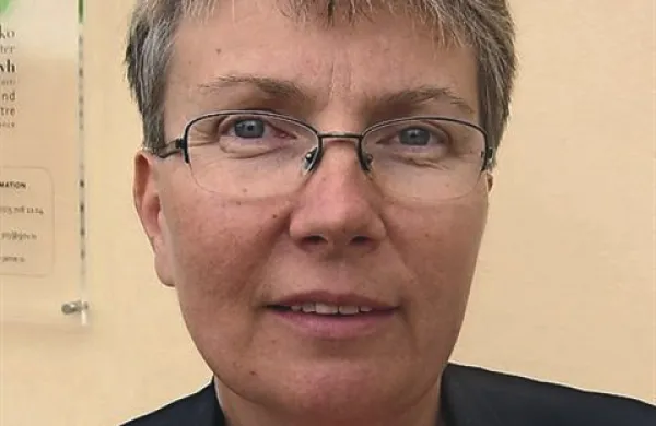 Marjutka Hafner: “Ne vidim nobene zakonske omejitve, da bi postopek imenovanja direktorja svet ne peljal naprej.”
  