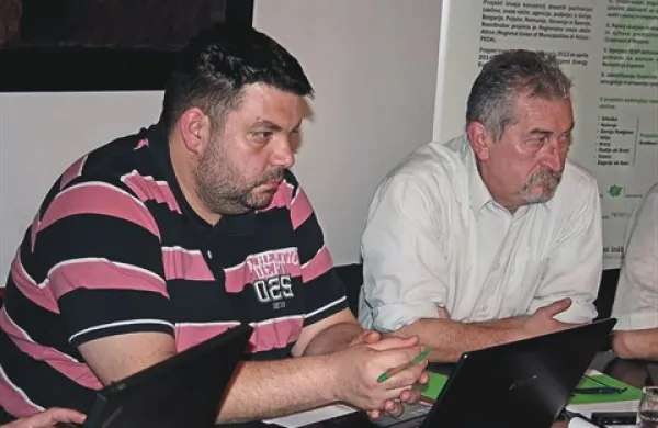     Svetnika občine in KS mesto Idrija Tomaž Vencelj in Jože Močnik sta se zaman upirala dokončnemu zlomu KS