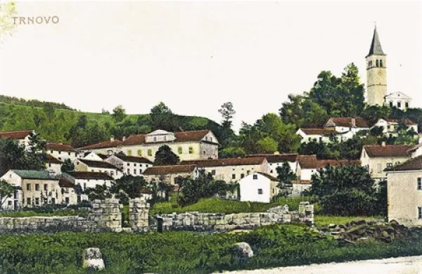 Razglednica Trnovega iz zbirke Primoža Rojca iz leta 1911 je na naslovnici zbornika     