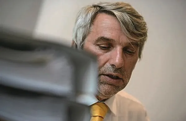 Okrožno sodišče na Ptuju je danes začelo postopek osebnega stečaja nad Vladimirjem Voduškom, sicer novinarjem in nekdanjim lastnikom družbe Info TV