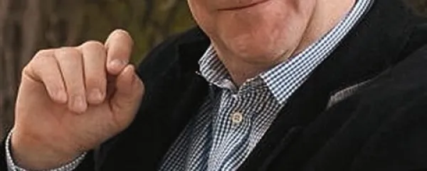 Norman Davies: “Hitlerjevo demokratično zmagoslavje je razkrilo pravo naravo demokracije. Demokracija ima malo lastnih vrednot: dobra ali slaba je toliko kot načela ljudi, ki jo uporabljajo. V rokah liberalnih in strpnih ljudi privede do liberalne in