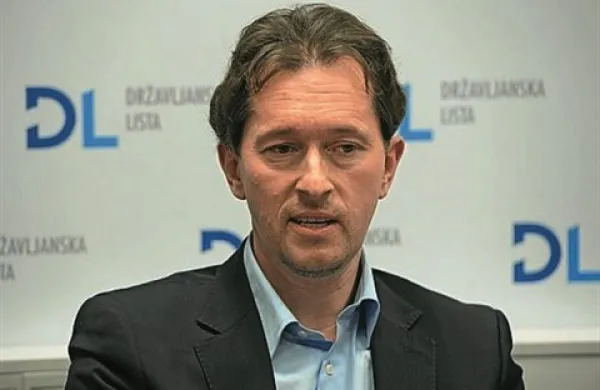 Ministrstvo za notranje zadeve je po besedah ministra Gregorja Viranta že pripravilo predlog novele zakona o dostopu do informacij javnega značaja, po katerem bi bili osnovni podatki iz tistih posojilnih map, zaradi katerih je nastal kapitalski