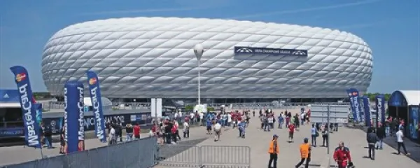 Izvrstno se je münchenskima kluboma Bayernu in Münchnu 1860 izplačala gradnja verjetno najlepšega stadiona na stari celini - Allianz Arene