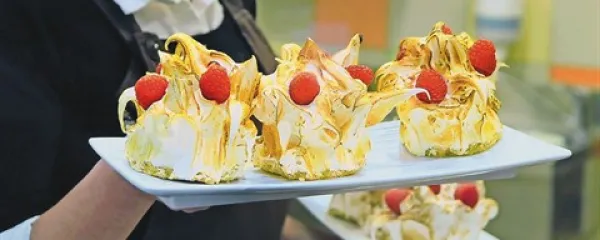 Vzdušje za praznike seveda določa tudi hrana