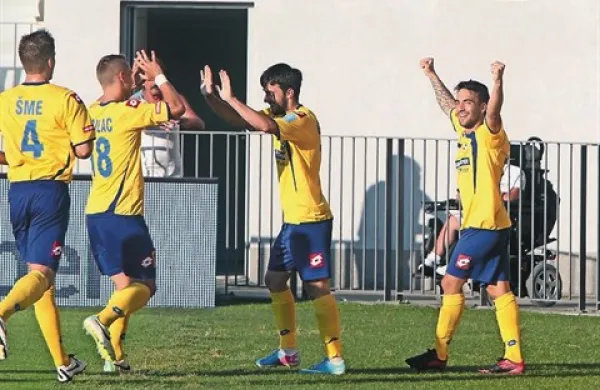 FC Luka Koper, drugouvrščena ekipa slovenskega prvenstva po jesenskem delu